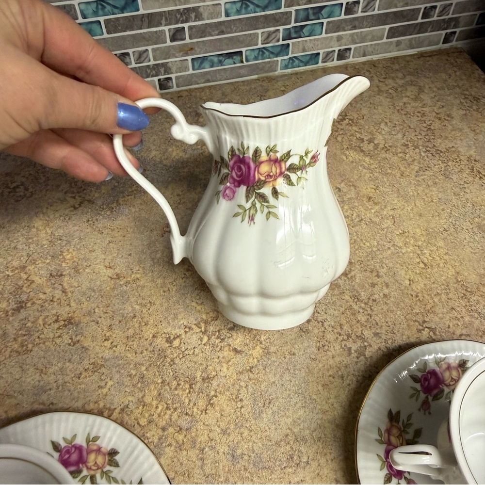 15 piece Vintage English Rose Crystal clear tea set - Picture 8 of 10
